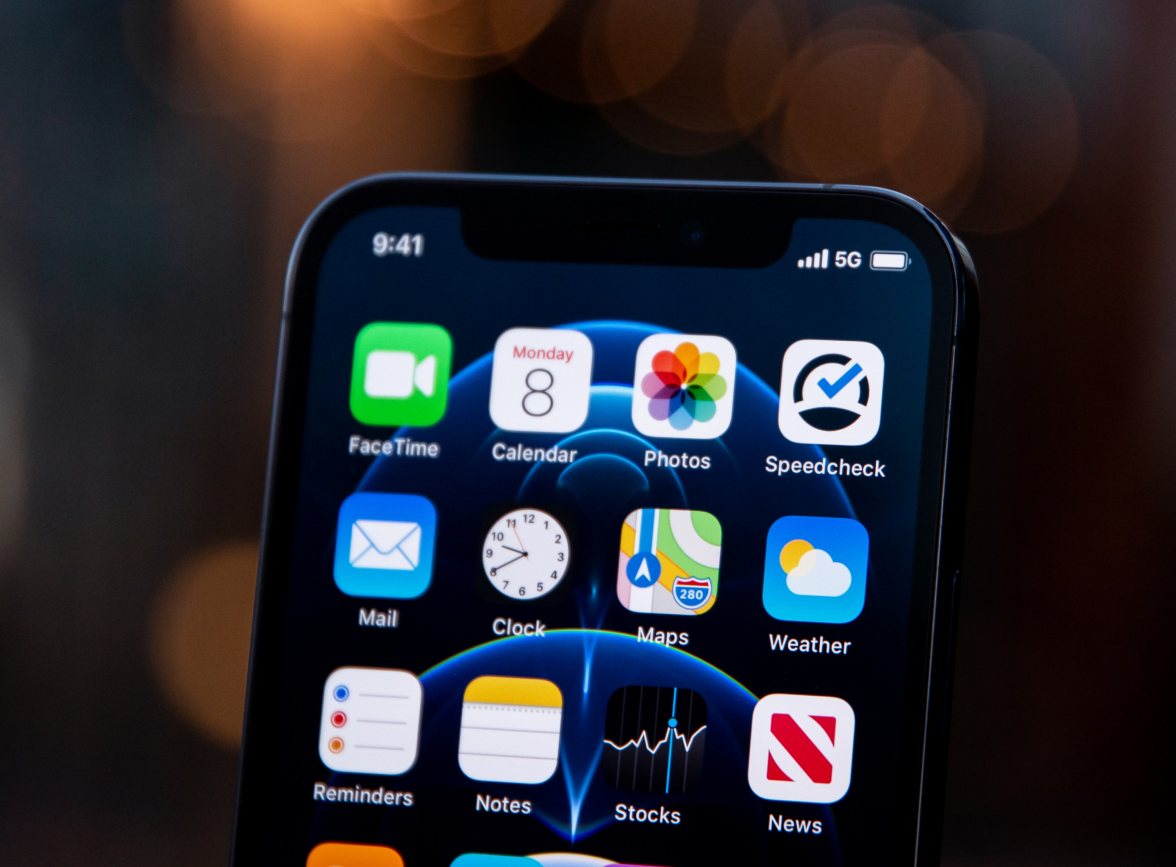 乐平苹果手机维修分享为什么 iPhone 12 在冬季会自动关机 